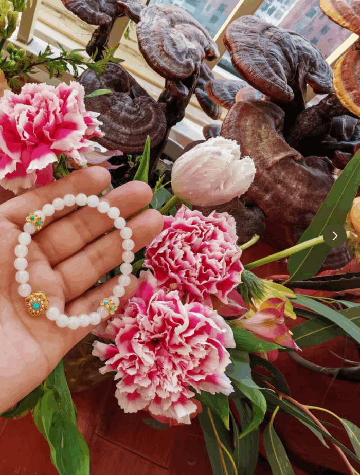 巫之灵-玉佑平安手串 Bracelet: Witch's Spirit – Jade Protection - Image 1