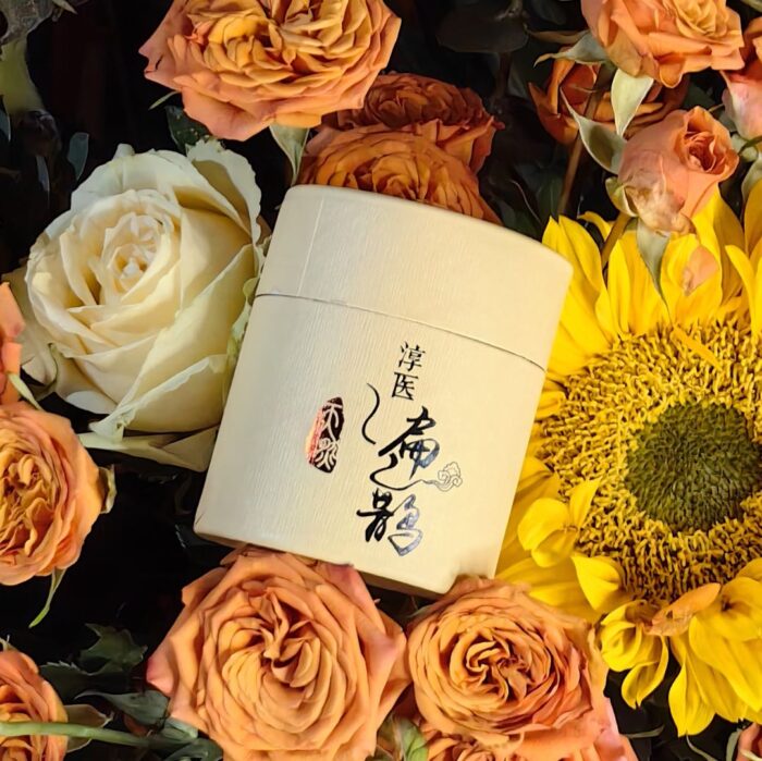 Qinghui Incense for Day – Clear Box Edition - Image 1