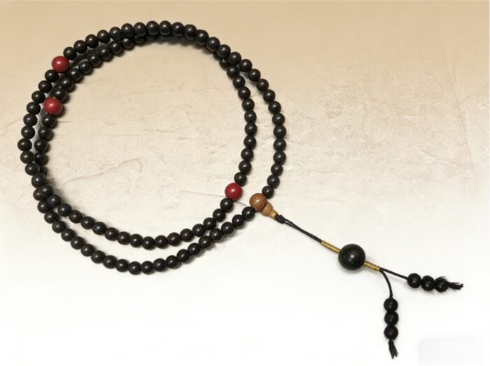 龙涎合香珠串114粒 Ginseng Scented Bead Bracelet Y01 - Image 1